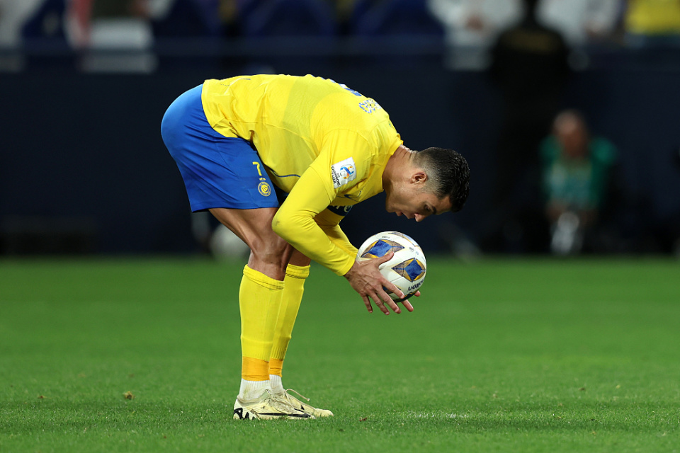 半岛体育全站 - C罗连续十二场比赛得分超过绝杀，热火挑战极限！